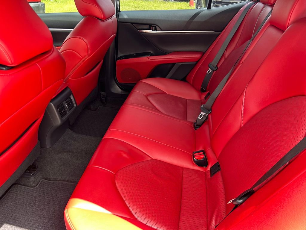 Used 2019 Toyota Camry XSE FWD image 14