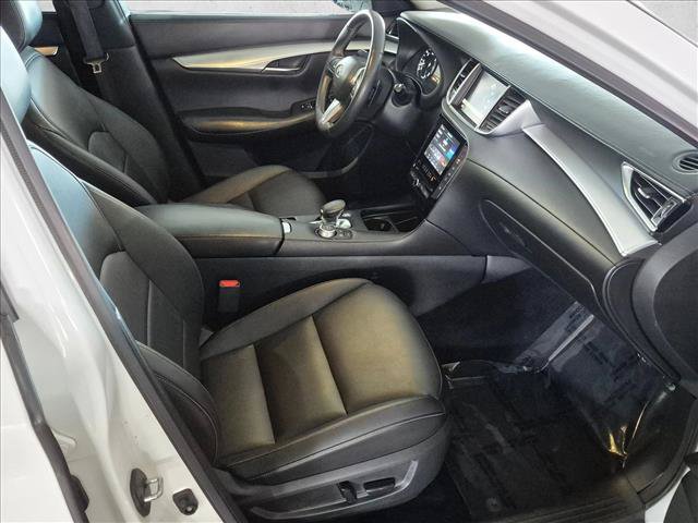 Used 2020 INFINITI QX50 Luxe w/ Navigation Package FWD image 21