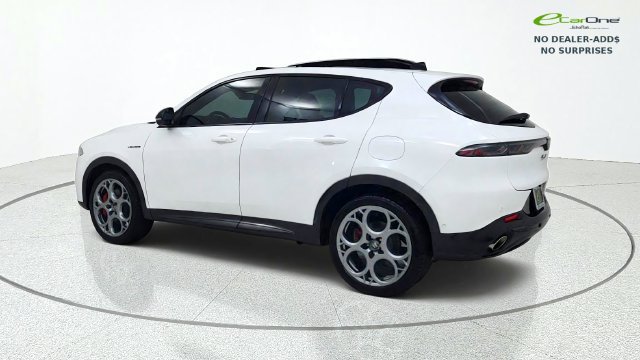 Used 2024 Alfa Romeo Tonale Veloce w/ Active Assist Package AWD/4WD image 5