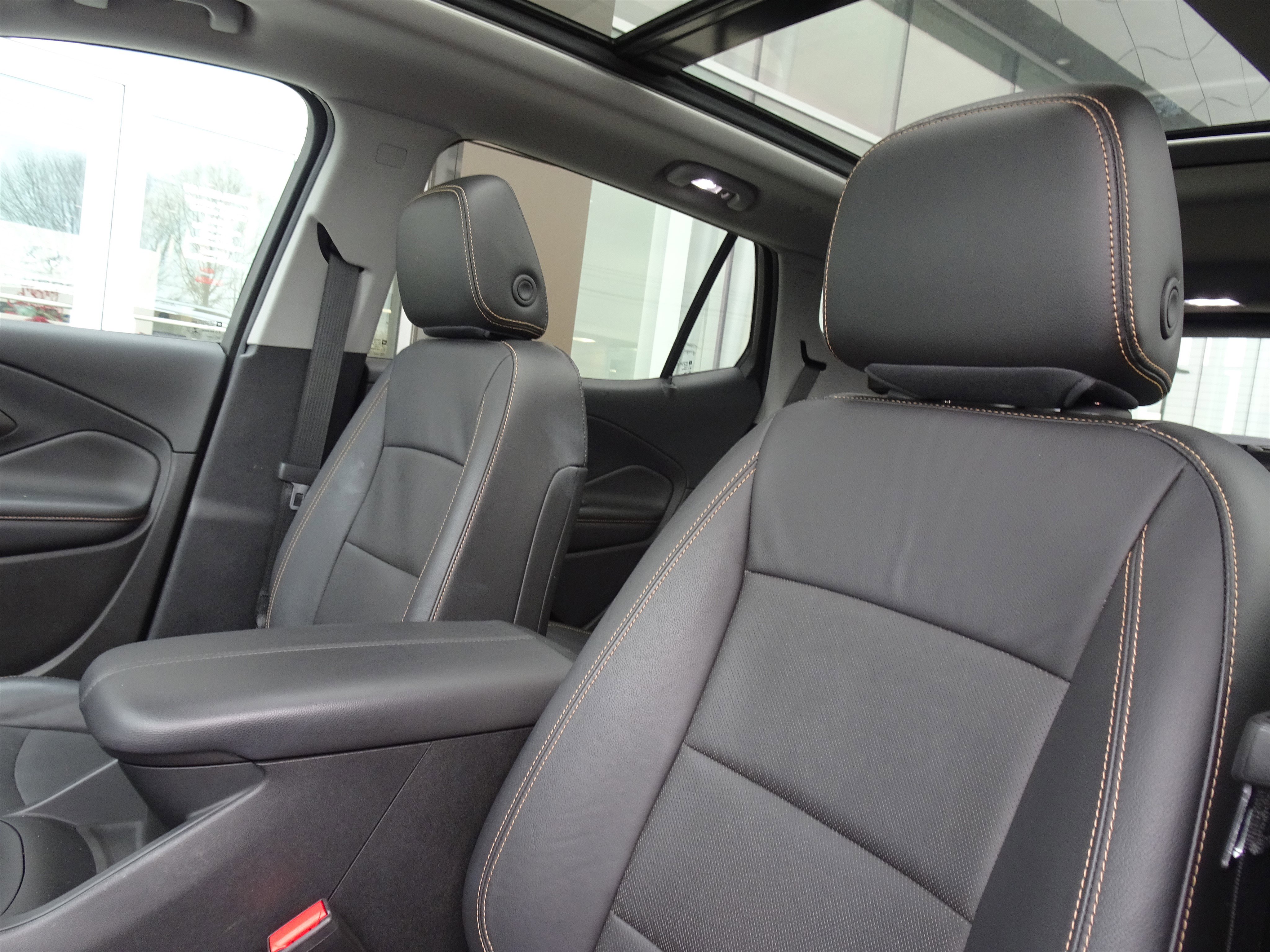 Used 2018 GMC Terrain SLT w/ Preferred Package image 10