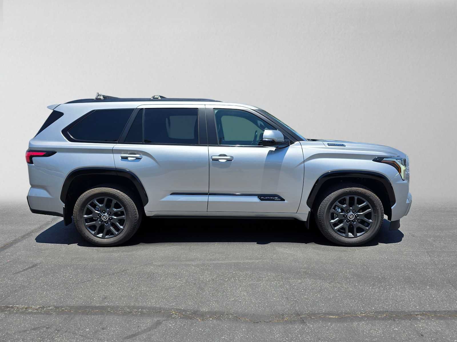 Certified 2024 Toyota Sequoia Platinum AWD/4WD image 2