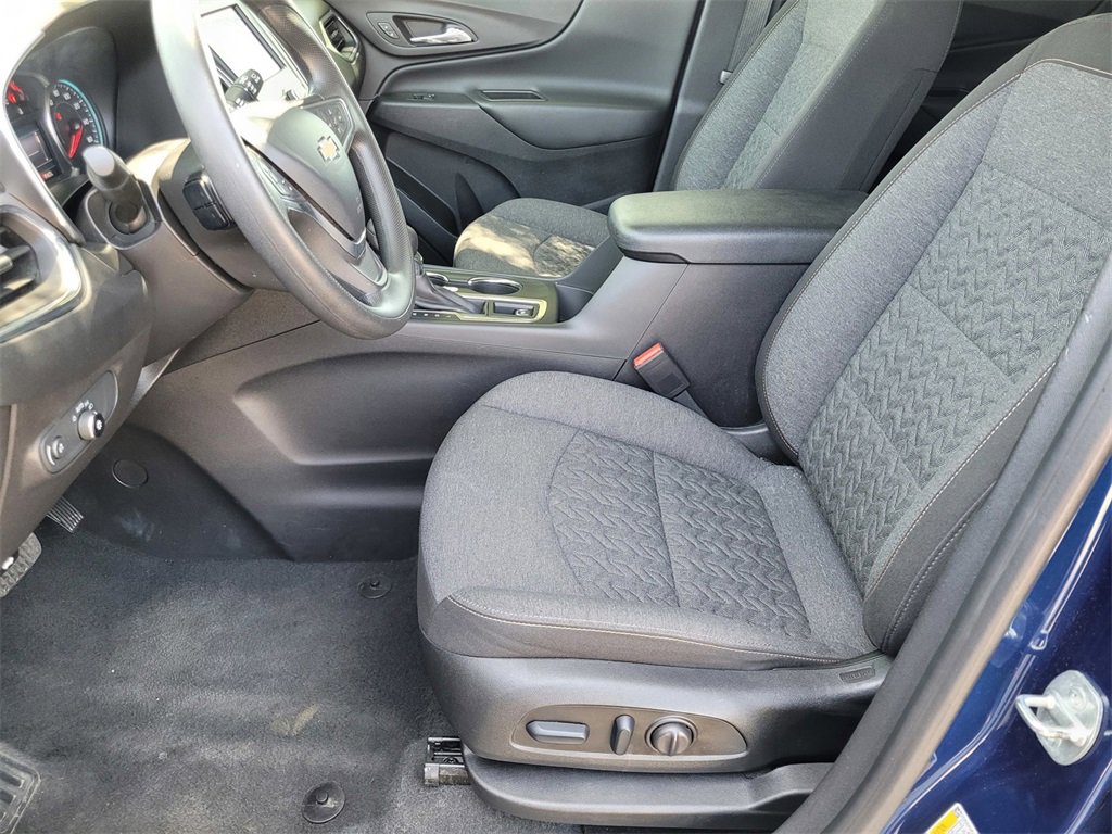 Used 2023 Chevrolet Equinox LT image 25