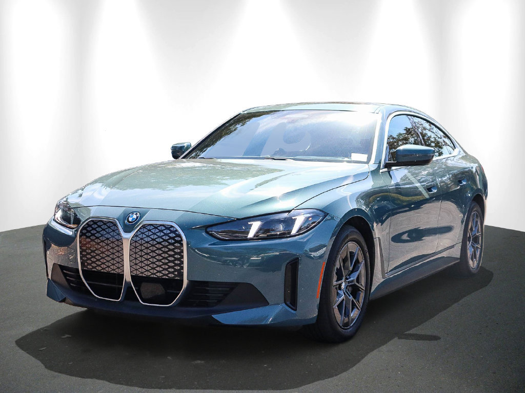 Used 2025 BMW i4 eDrive40 RWD image 3