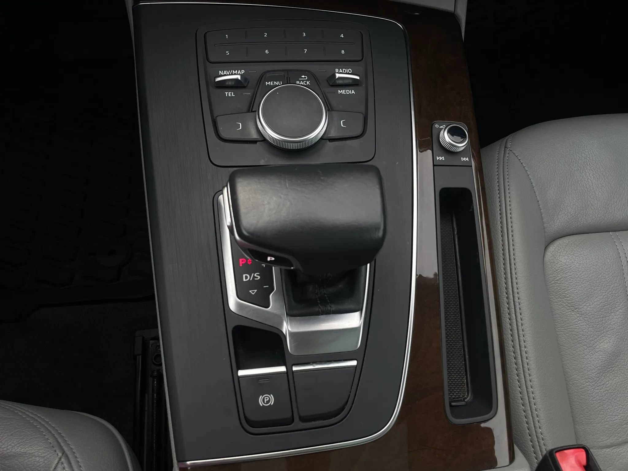Used 2019 Audi Q5 2.0T Premium w/ Convenience Package AWD/4WD image 33