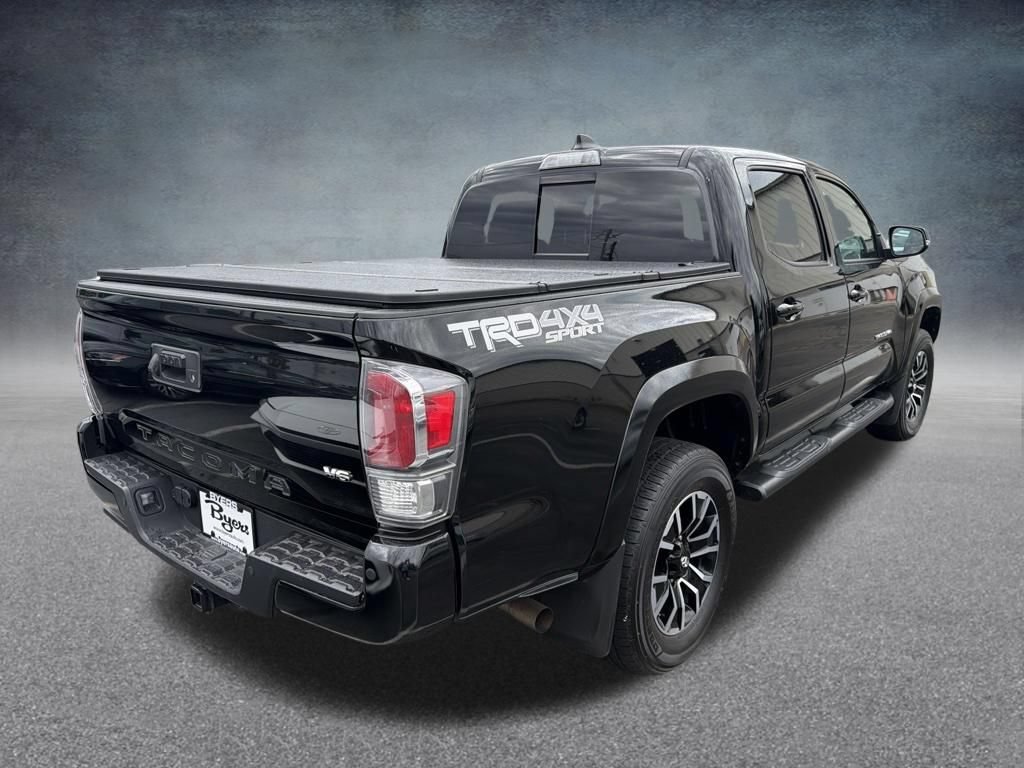 Used 2023 Toyota Tacoma TRD Sport w/ Technology Package AWD/4WD image 4