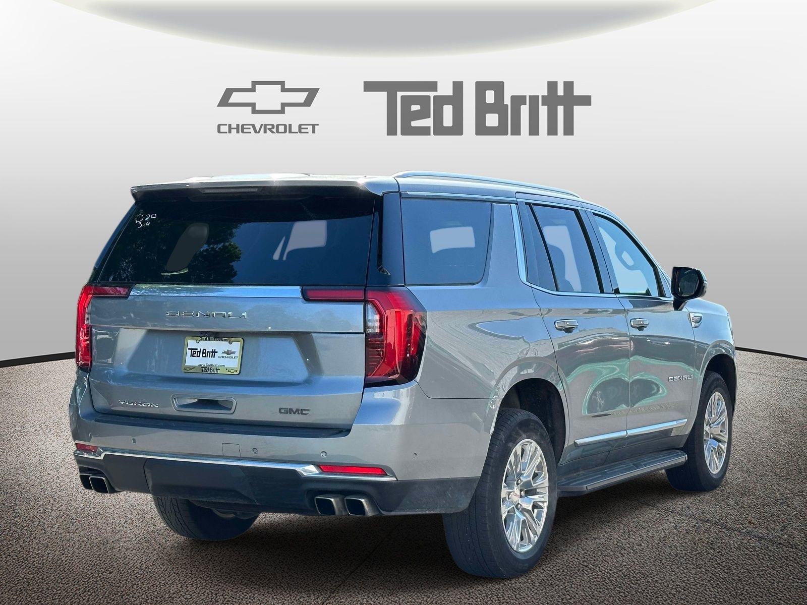 Certified 2025 GMC Yukon Denali AWD/4WD image 4