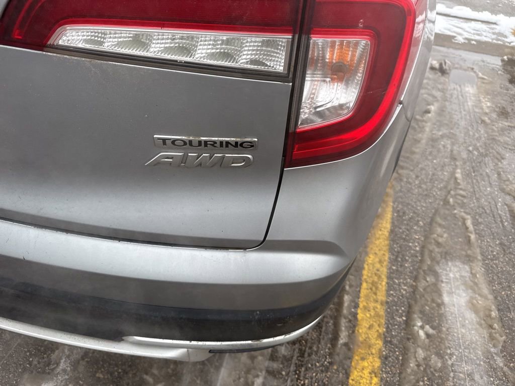 Used 2019 Honda Pilot Touring image 4