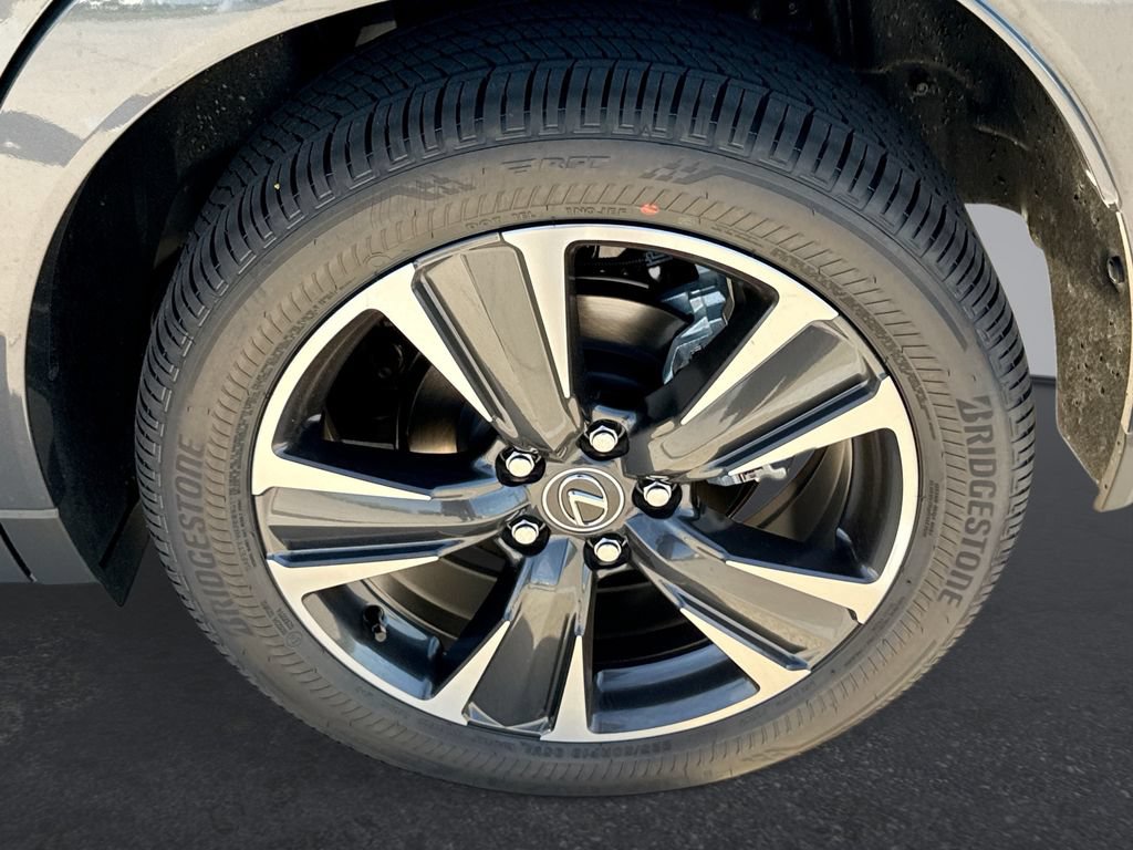 New 2026 Lexus UX 300h FWD image 31