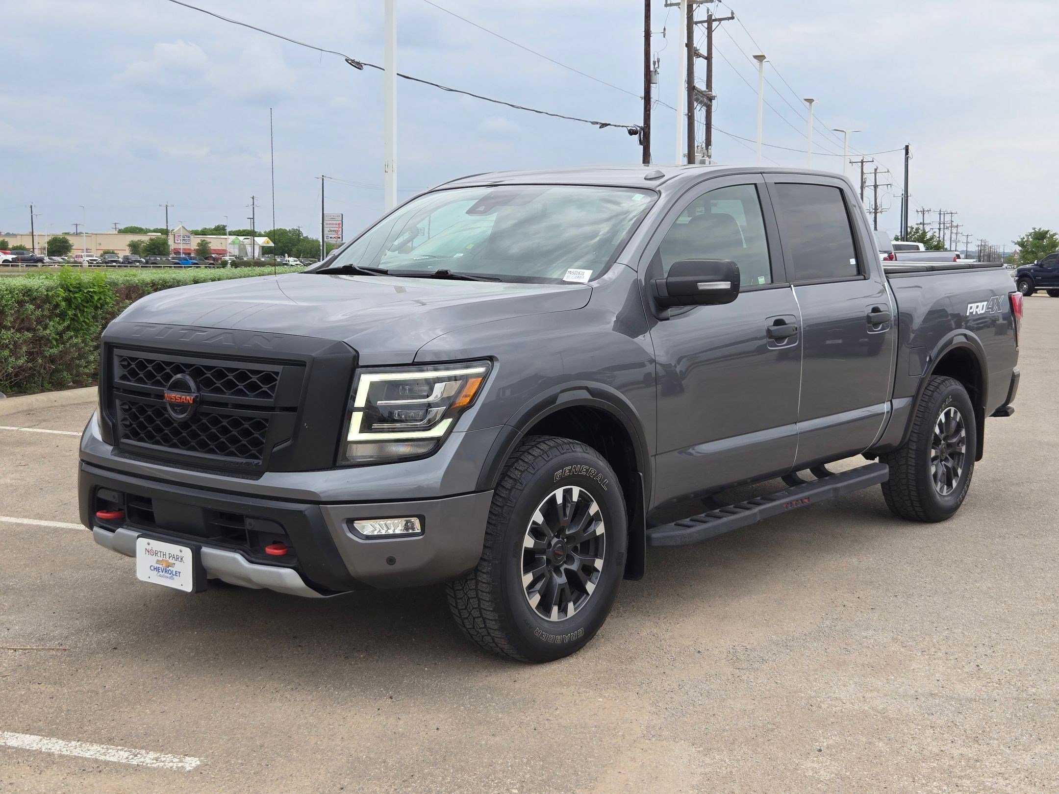 Used 2021 Nissan Titan PRO-4X w/ Pro-4x Convenience Package image 7