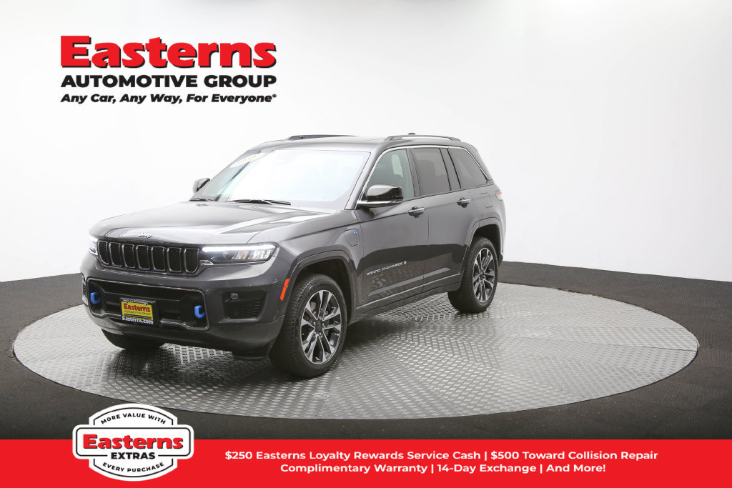 Used 2023 Jeep Grand Cherokee Overland AWD/4WD image 58