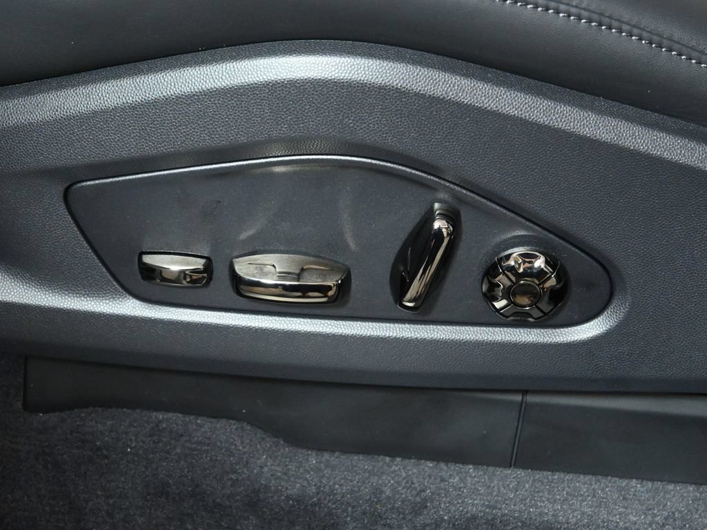 New 2026 Porsche Cayenne Electric AWD/4WD image 30