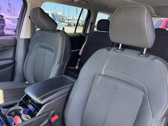 Certified 2023 Jeep Grand Cherokee L Laredo w/ Trailer Tow Group (B) RWD image 11