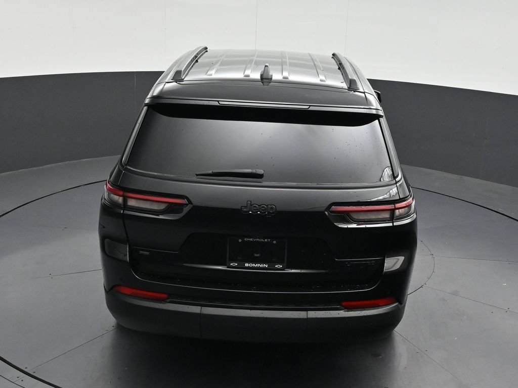 Used 2022 Jeep Grand Cherokee L Limited w/ Black Appearance Package RWD image 24