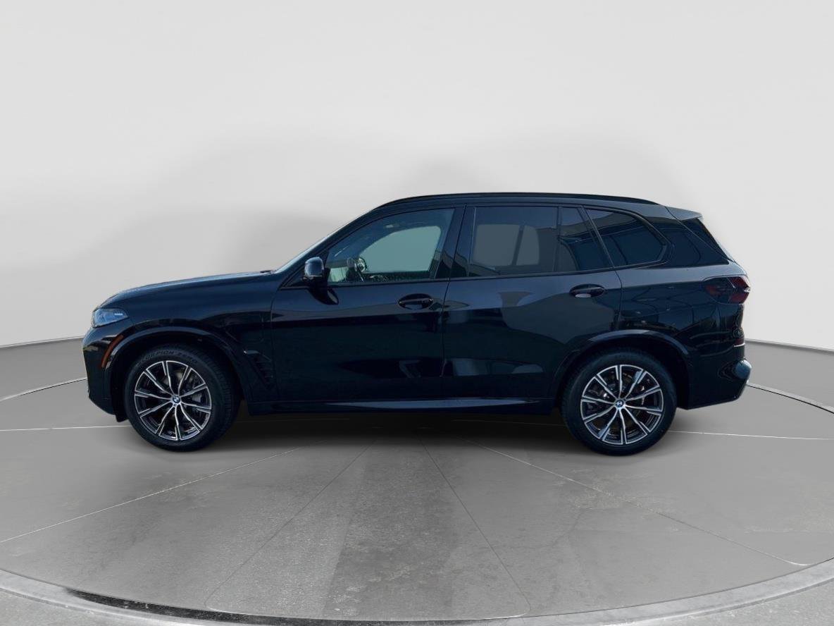New 2026 BMW X5 xDrive50e w/ M Sport Package AWD/4WD image 4