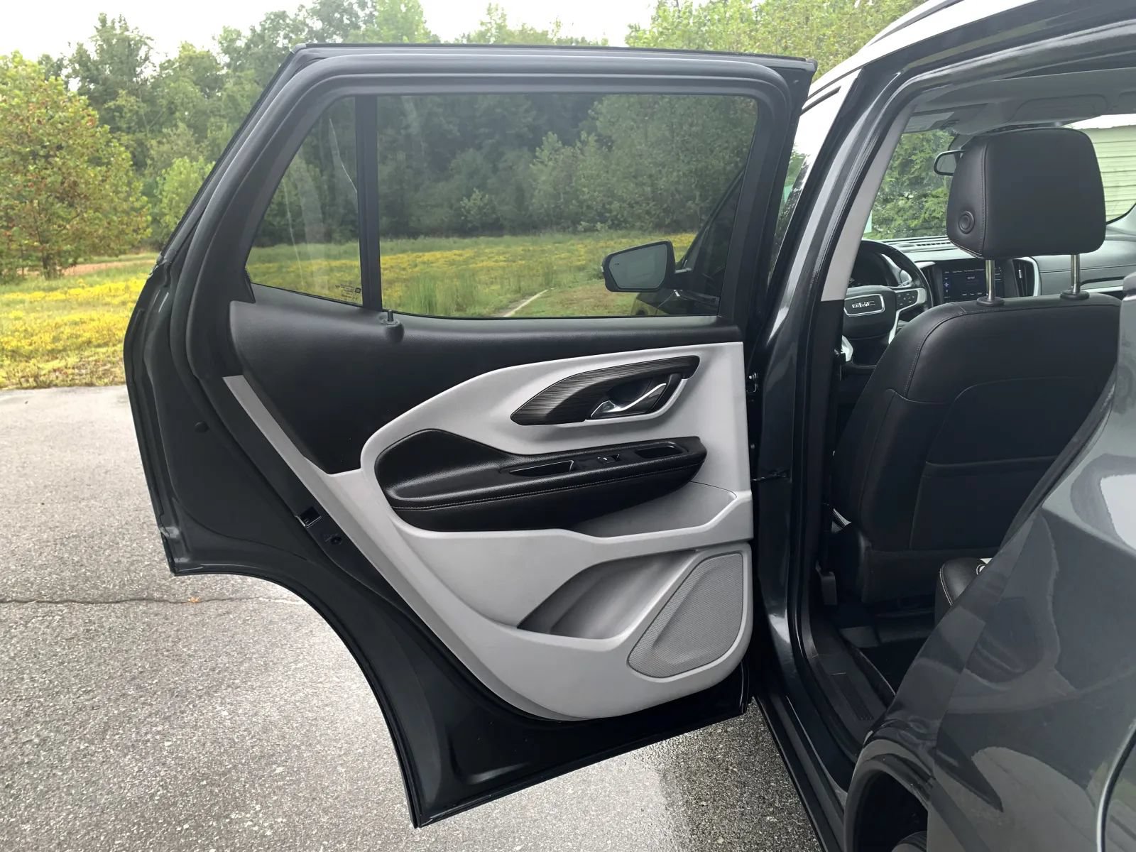 Used 2021 GMC Terrain SLT w/ Infotainment Package II AWD/4WD image 25