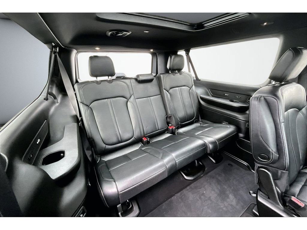 Certified 2024 Jeep Wagoneer L Series III w/ Premium Group I image 31