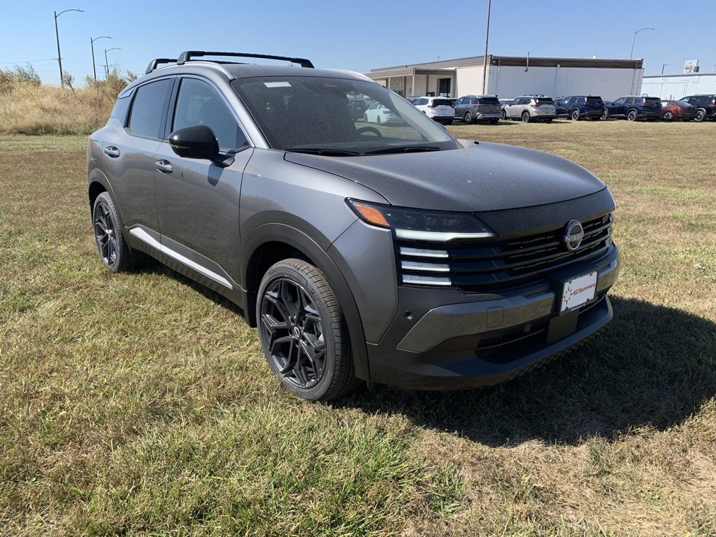 New 2026 Nissan Kicks SR w/ SR Premium Package image 3