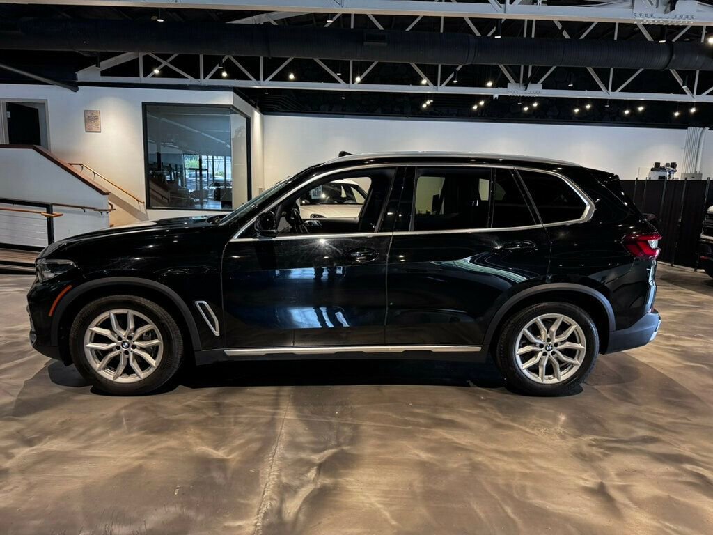 Used 2020 BMW X5 xDrive40i w/ Premium Package AWD/4WD image 2