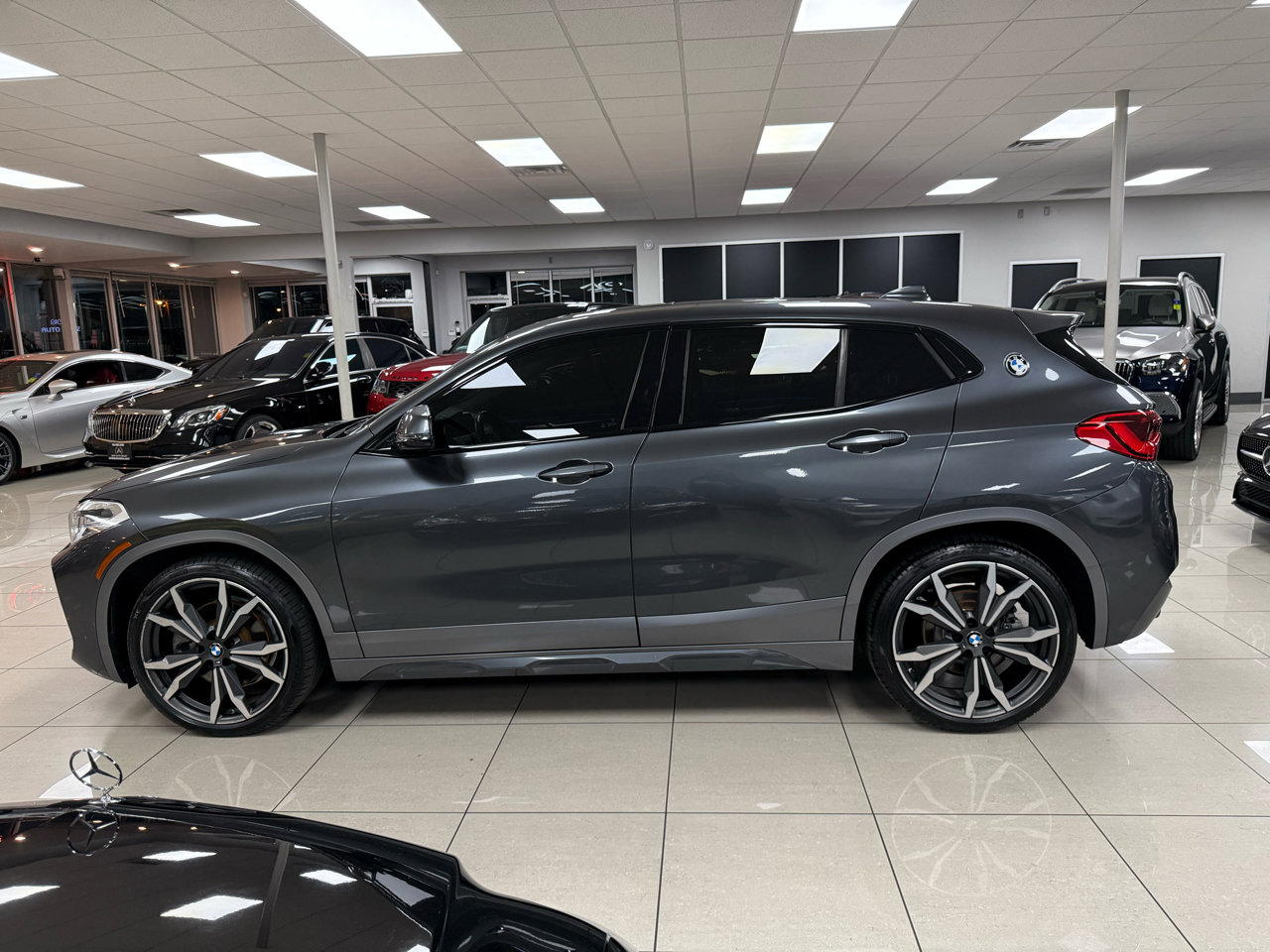 Used 2018 BMW X2 sDrive28i w/ M SportX Package image 3