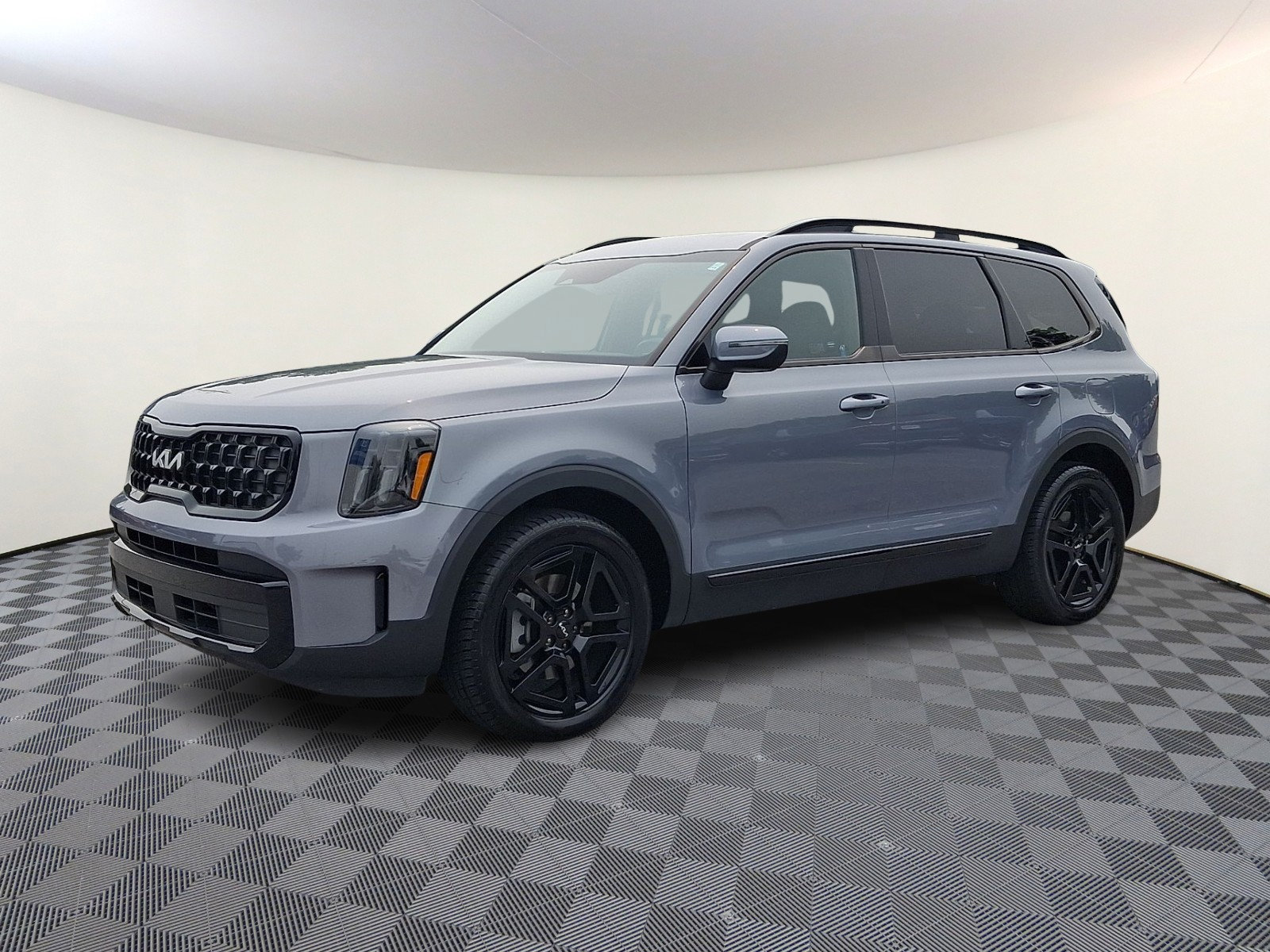 Certified 2024 Kia Telluride EX X-Line AWD/4WD image 3