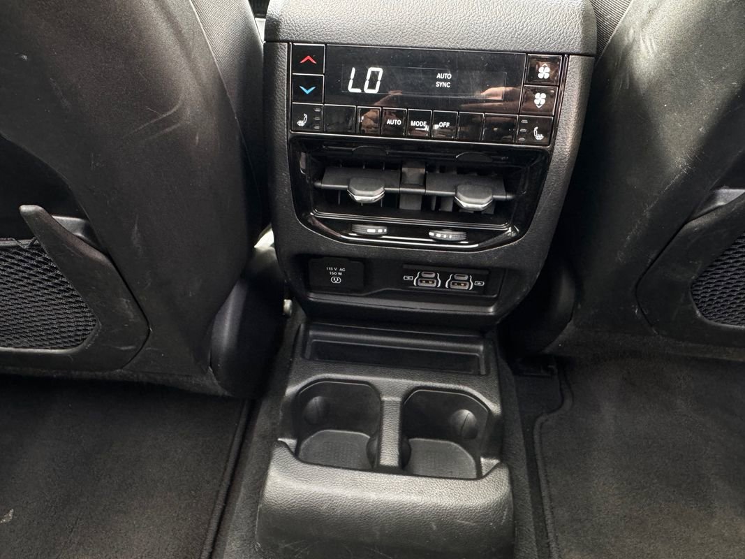 Used 2024 Jeep Grand Cherokee L Limited w/ Luxury Tech Group II AWD/4WD image 31