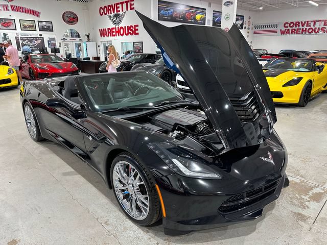 Used 2018 Chevrolet Corvette Stingray Convertible w/ Carbon Flash Badge Package RWD image 29