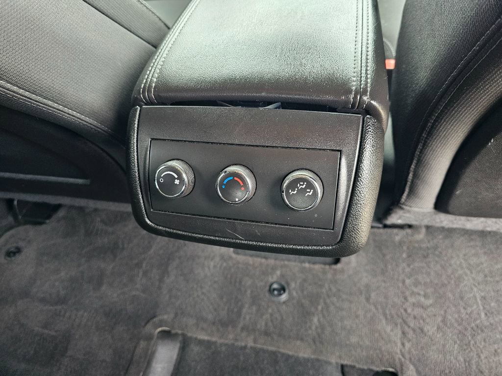 Used 2016 Chevrolet Traverse LT w/ Style and Technology Package image 28