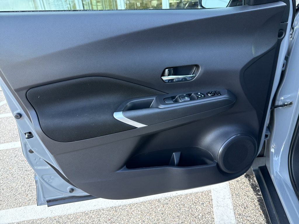 Used 2021 Nissan Kicks SV FWD image 10