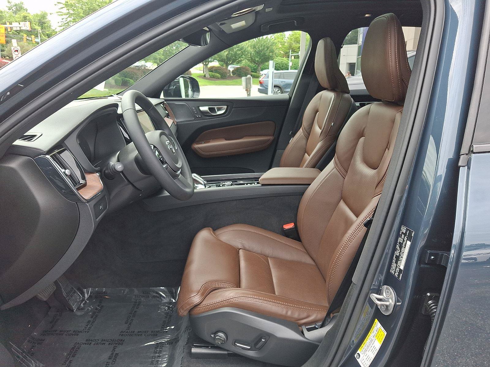 Certified 2023 Volvo XC60 B6 Ultimate w/ Climate Package AWD/4WD image 14