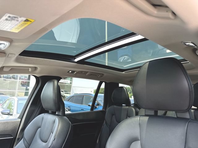 Used 2020 Volvo XC90 T5 Momentum AWD/4WD image 18