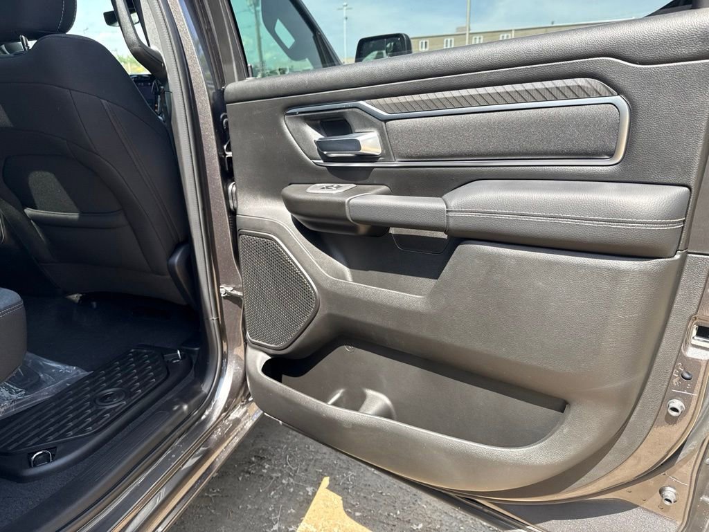 New 2026 RAM 1500 4x4 Crew Cab image 12