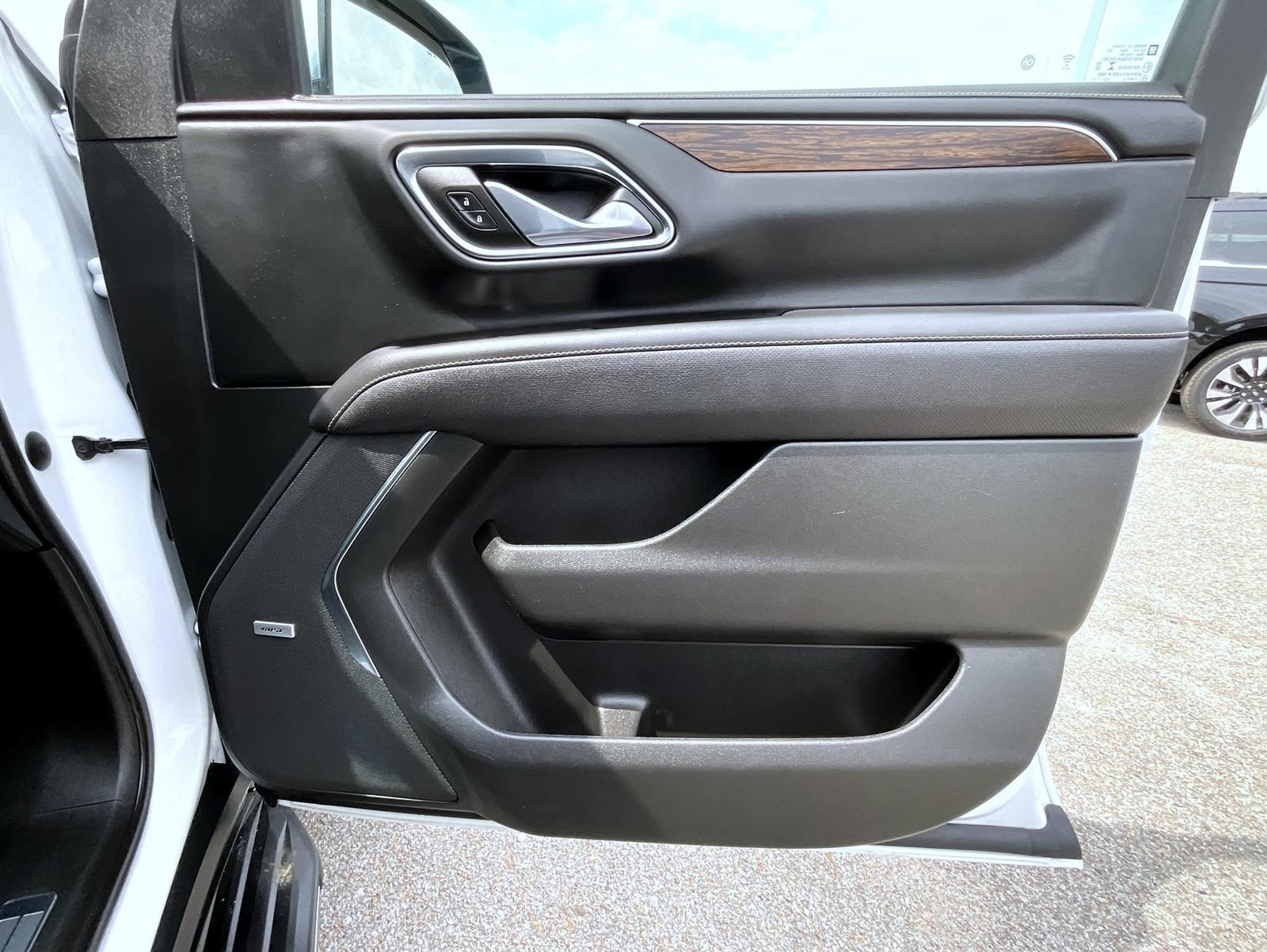Used 2023 Chevrolet Tahoe Premier AWD/4WD image 18