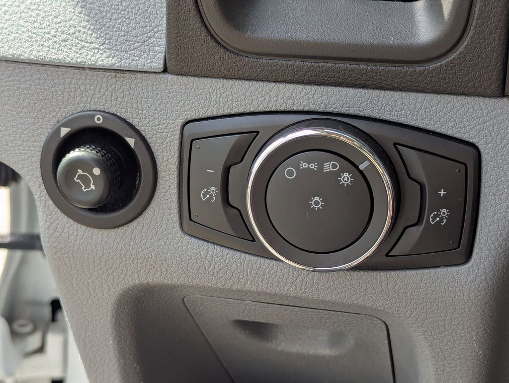 Used 2019 Ford Transit 350 XLT RWD image 13