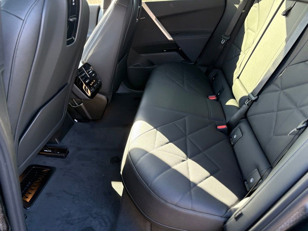 Used 2025 BMW iX xDrive50 w/ Sport Package image 19
