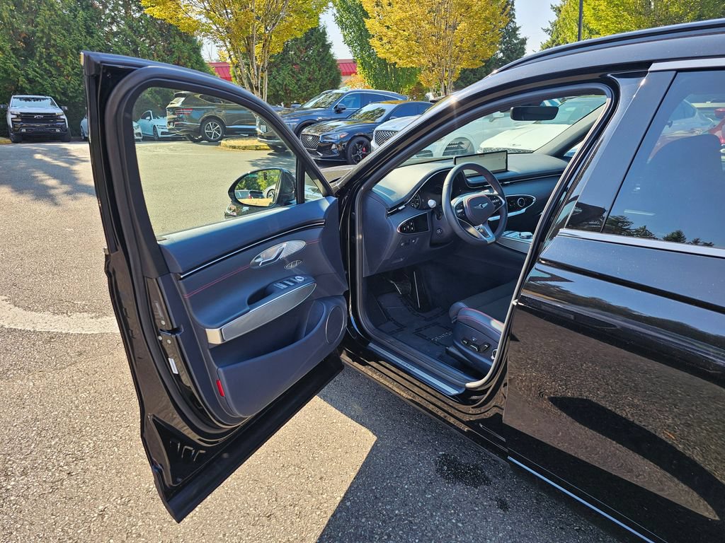 Certified 2025 Genesis GV70 3.5T Sport AWD/4WD image 20