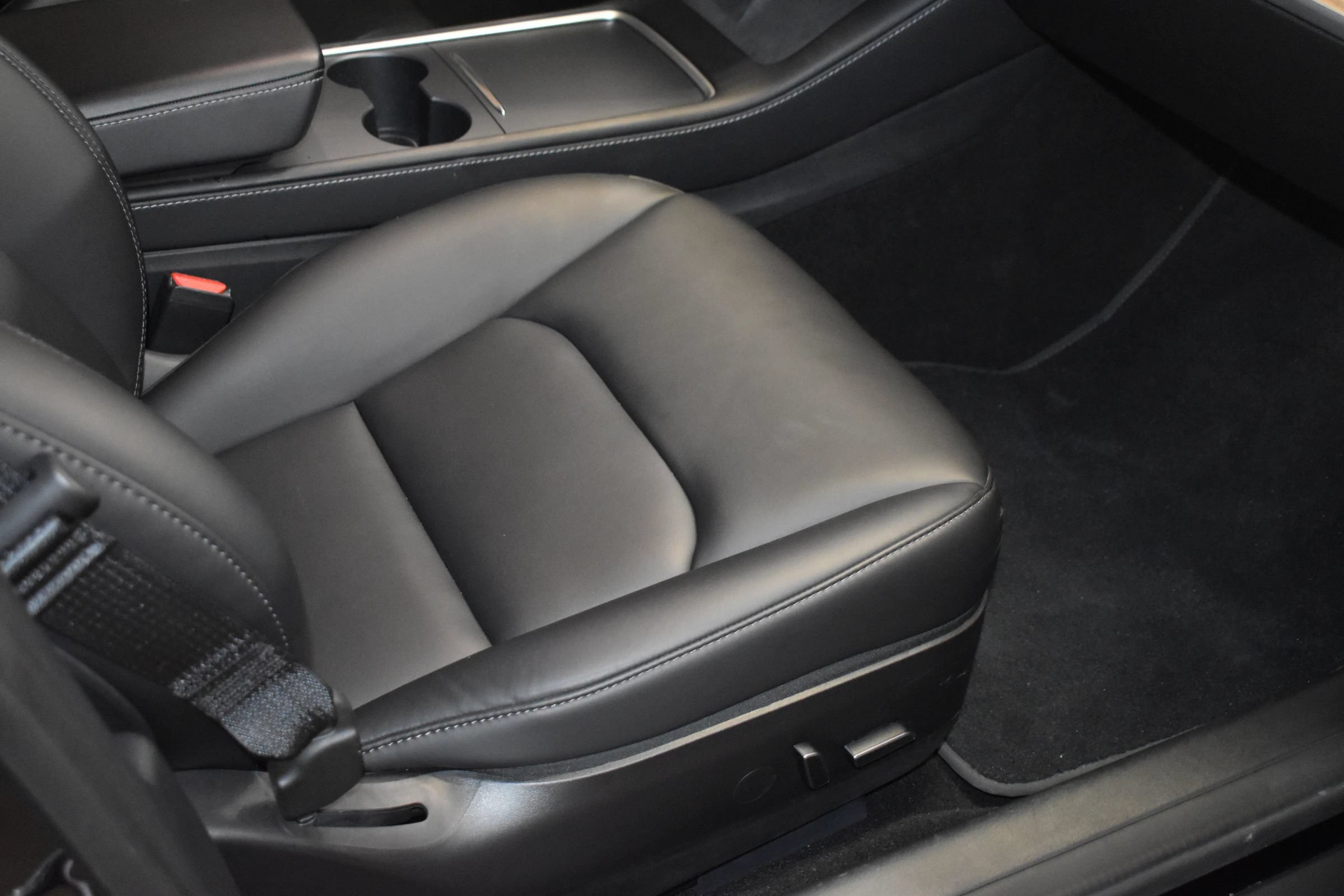 Used 2022 Tesla Model 3 Standard Range RWD image 15