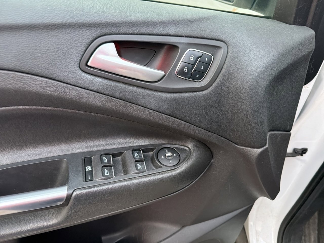 Used 2015 Ford Escape Titanium w/ Equipment Group 301A image 18