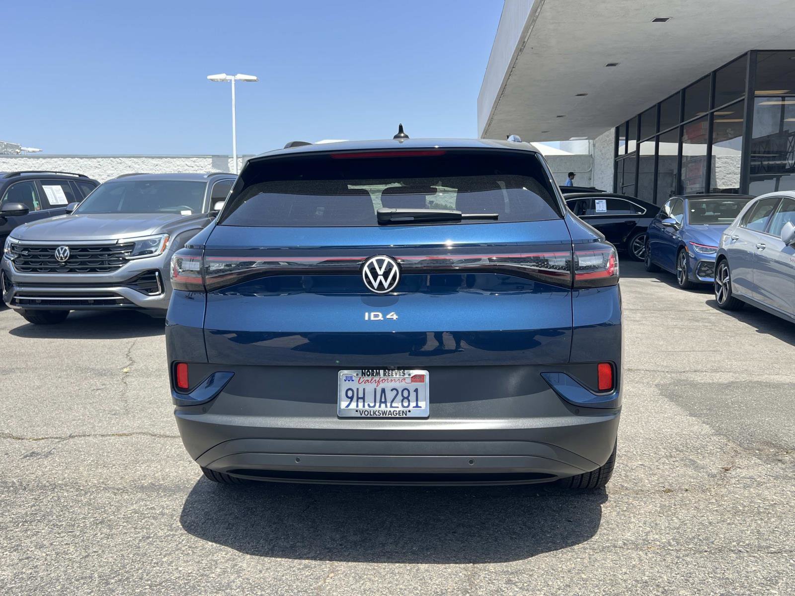 Used 2023 Volkswagen ID.4 2WD image 24