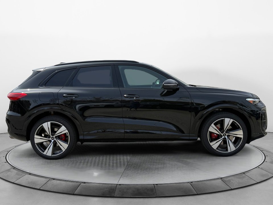 New 2026 Audi SQ5 Premium Plus image 8