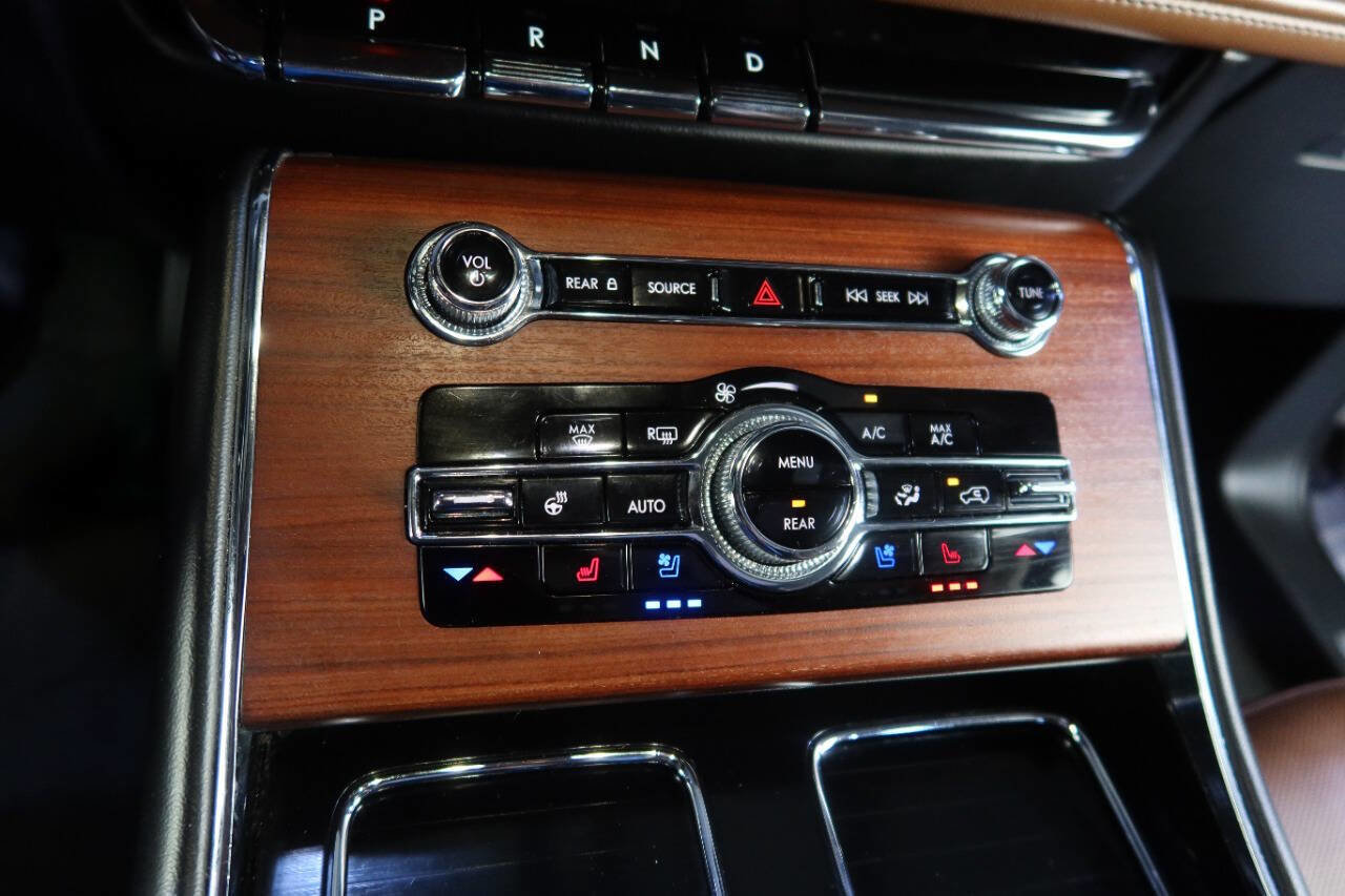 Used 2023 Lincoln Aviator Reserve w/ Equipment Group 201A image 27