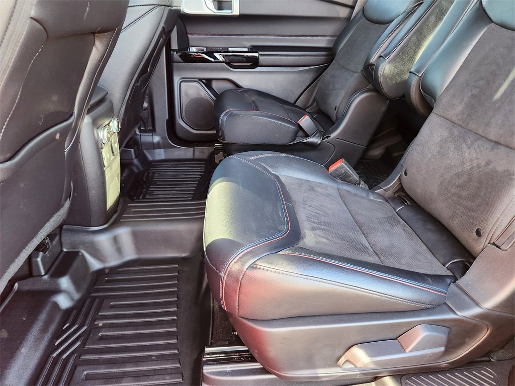 Used 2024 Ford Explorer ST w/ Equipment Group 401A image 9
