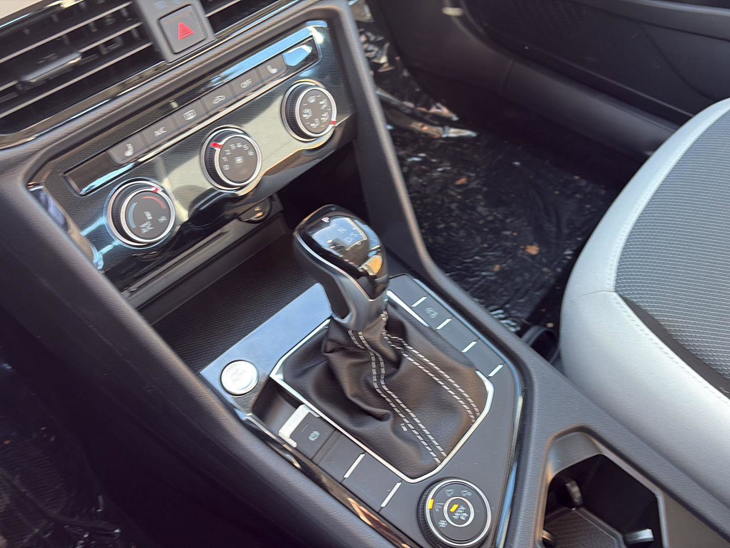 New 2026 Volkswagen Taos S image 11