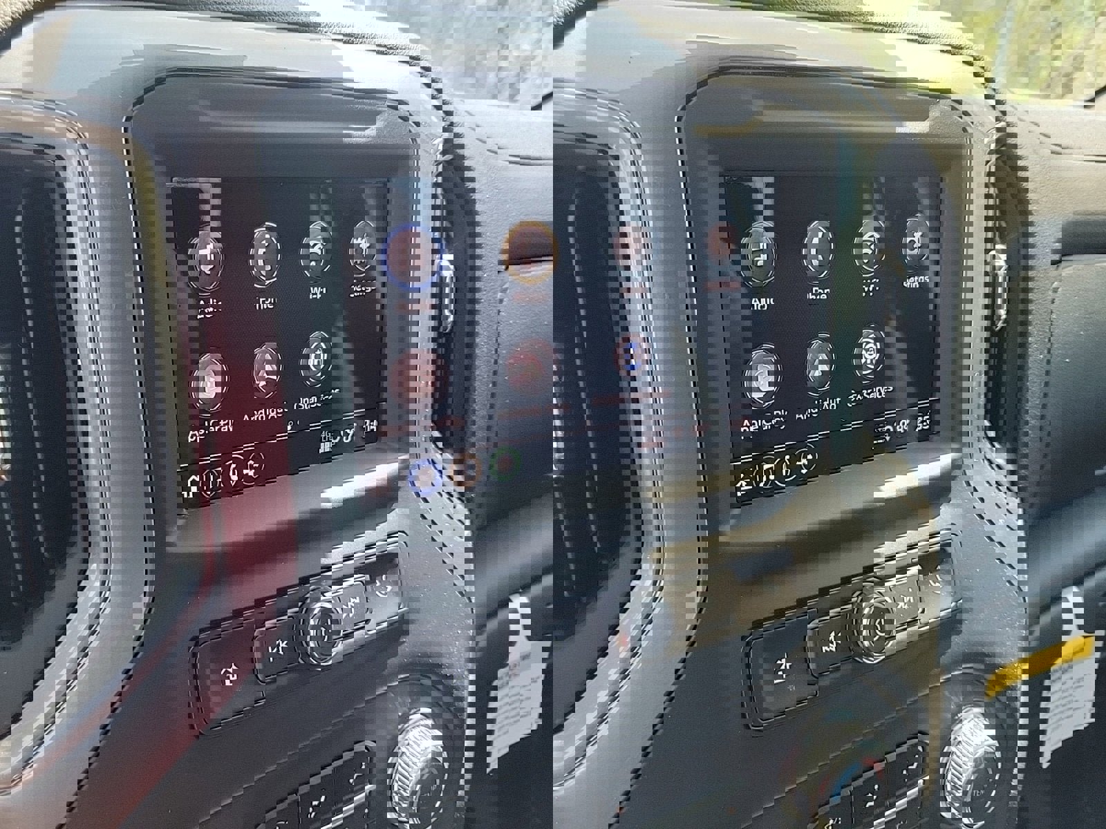 New 2024 GMC Sierra 2500 Pro w/ Convenience Package image 16