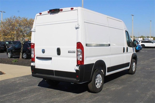 New 2024 RAM ProMaster 2500 w/ Quick Order Package 22H SLT+ image 3