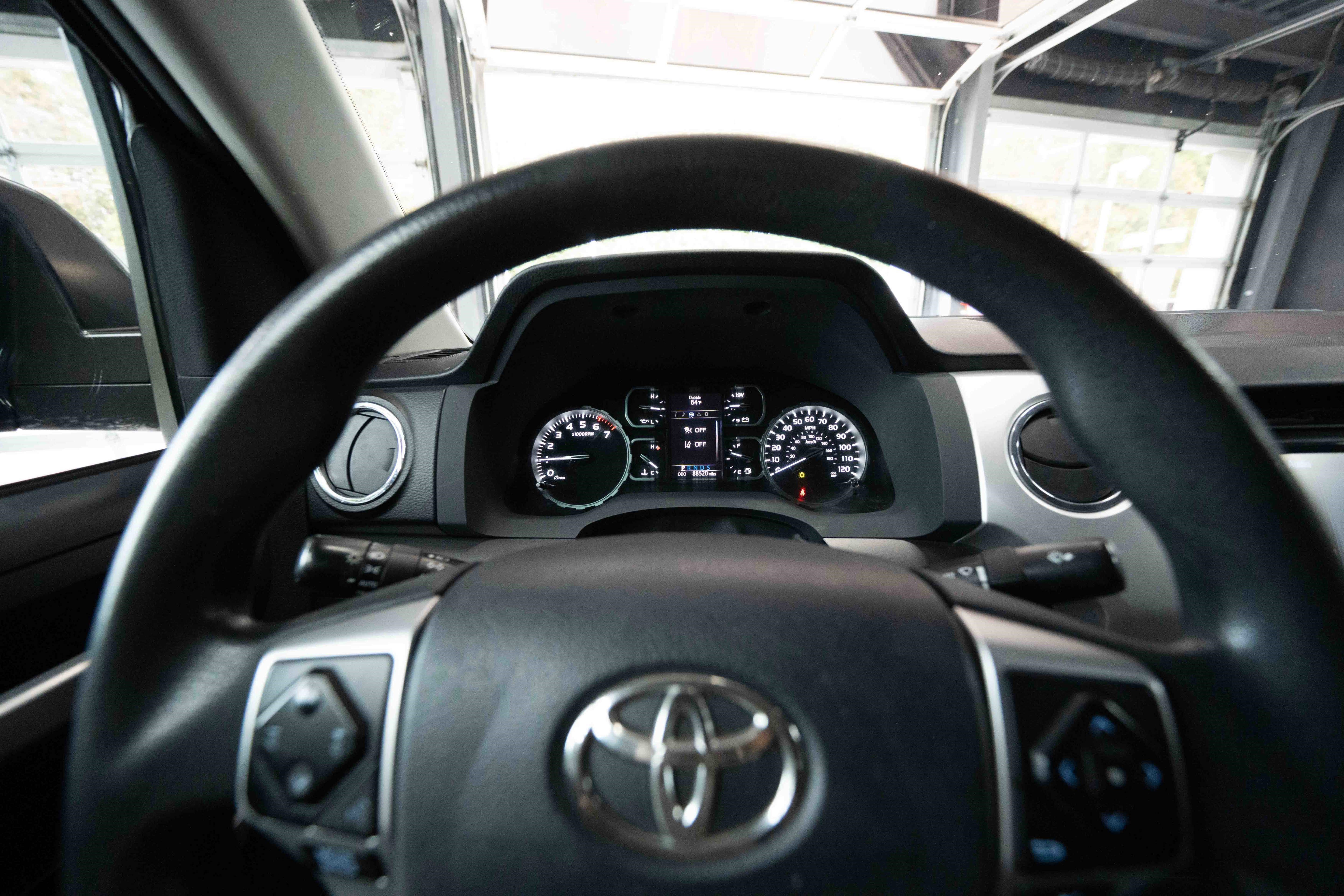 Used 2018 Toyota Tundra SR5 w/ TRD Off Road Package AWD/4WD image 15