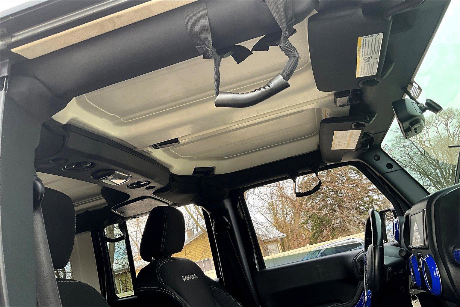 Used 2018 Jeep Wrangler Unlimited Sahara image 21