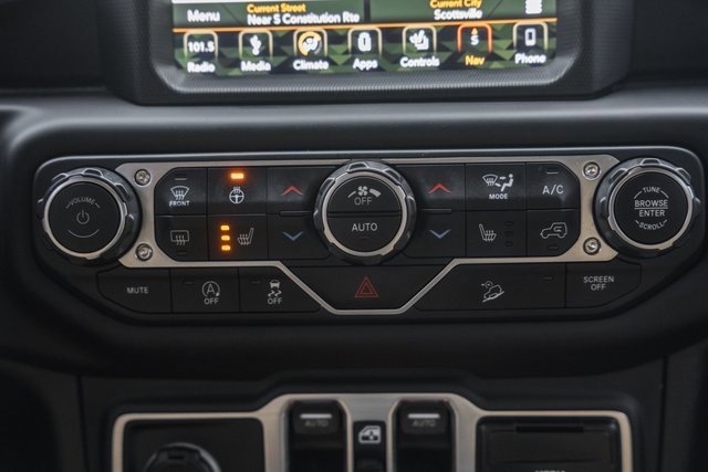 Used 2018 Jeep Wrangler Unlimited Sahara w/ Dual Top Group image 25