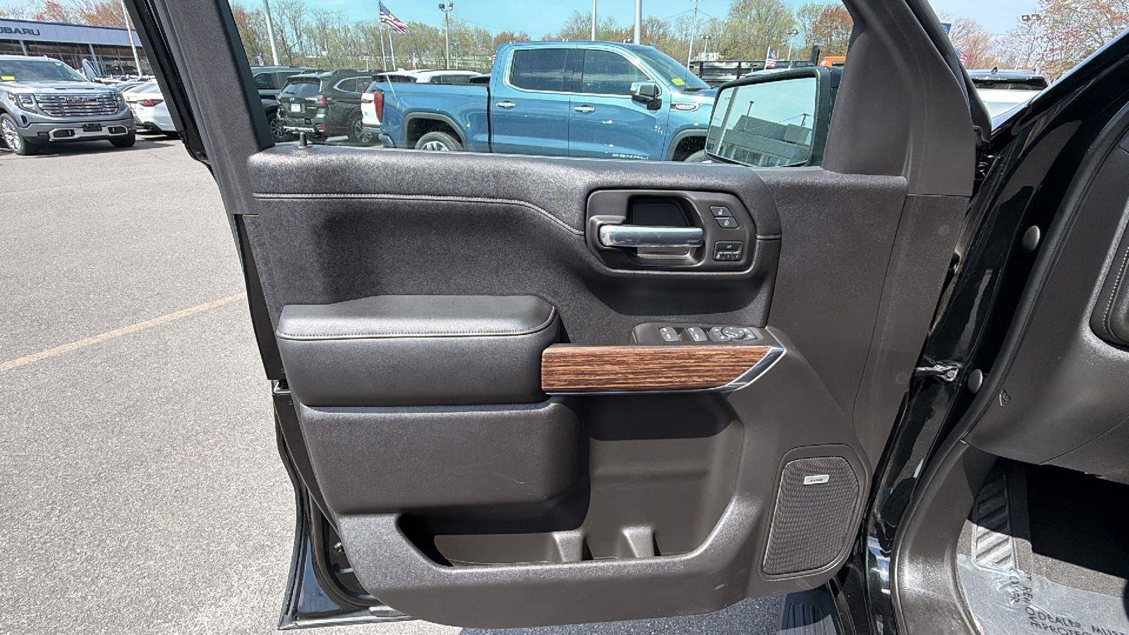 Used 2019 Chevrolet Silverado 1500 High Country AWD/4WD image 13