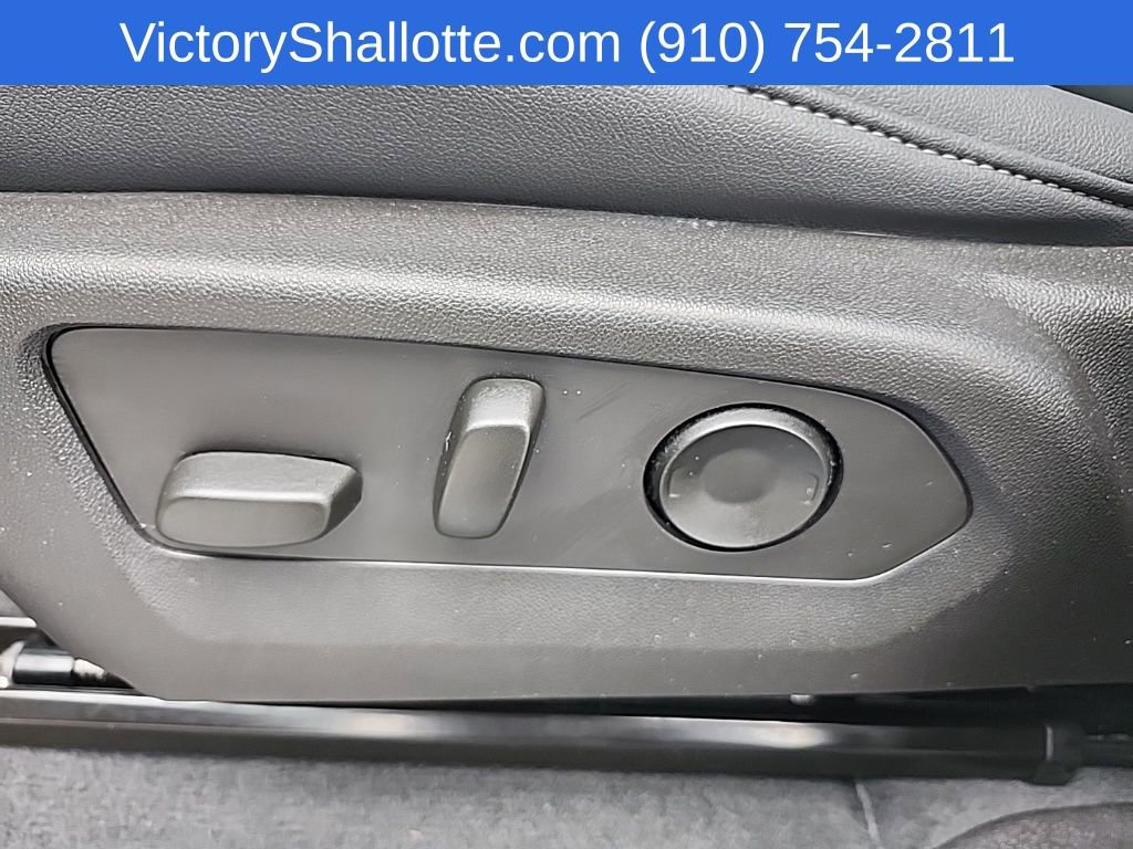 Used 2024 GMC Canyon Elevation w/ Elevation Premium Package image 17