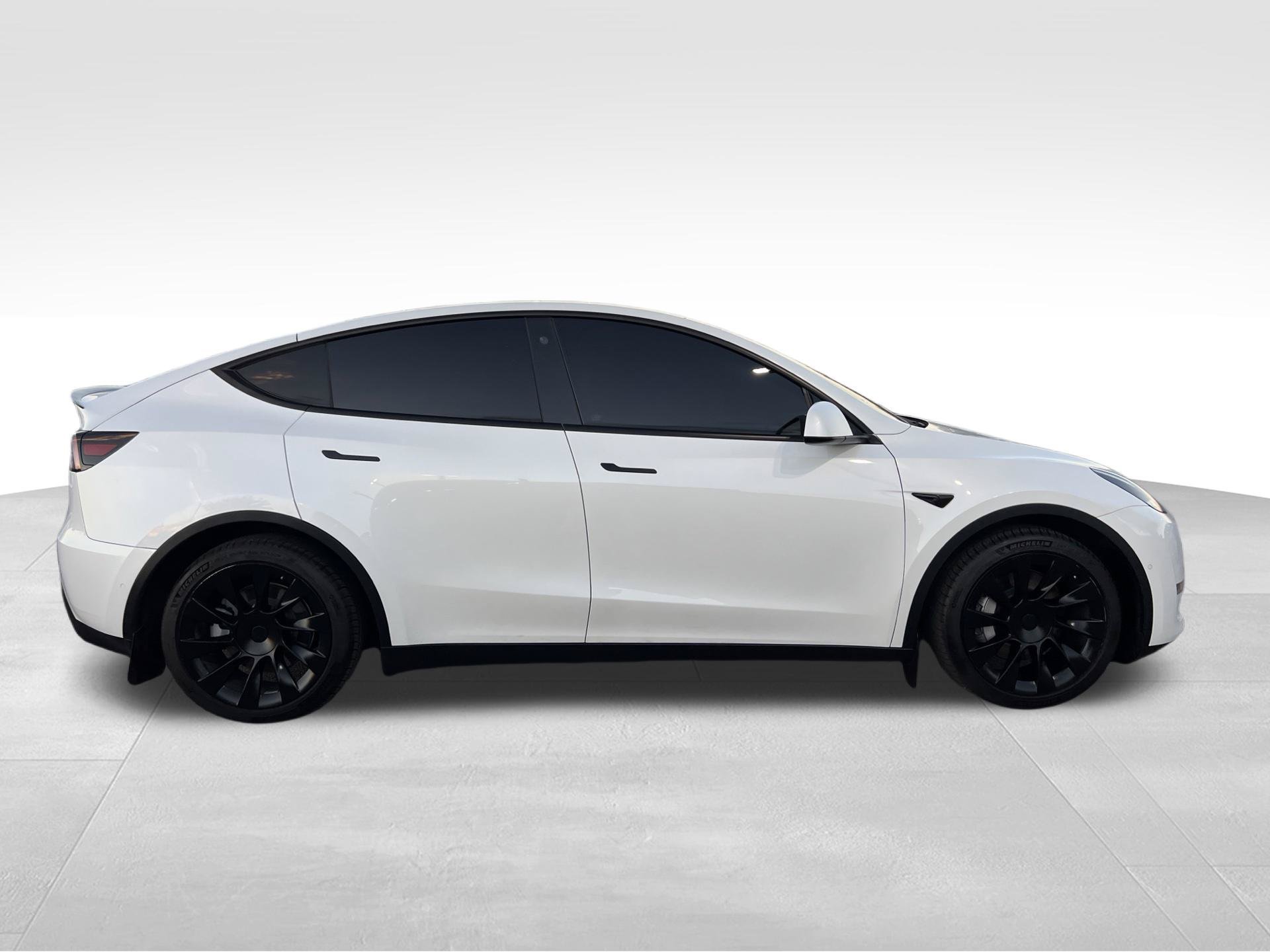 Used 2021 Tesla Model Y Long Range AWD/4WD image 4